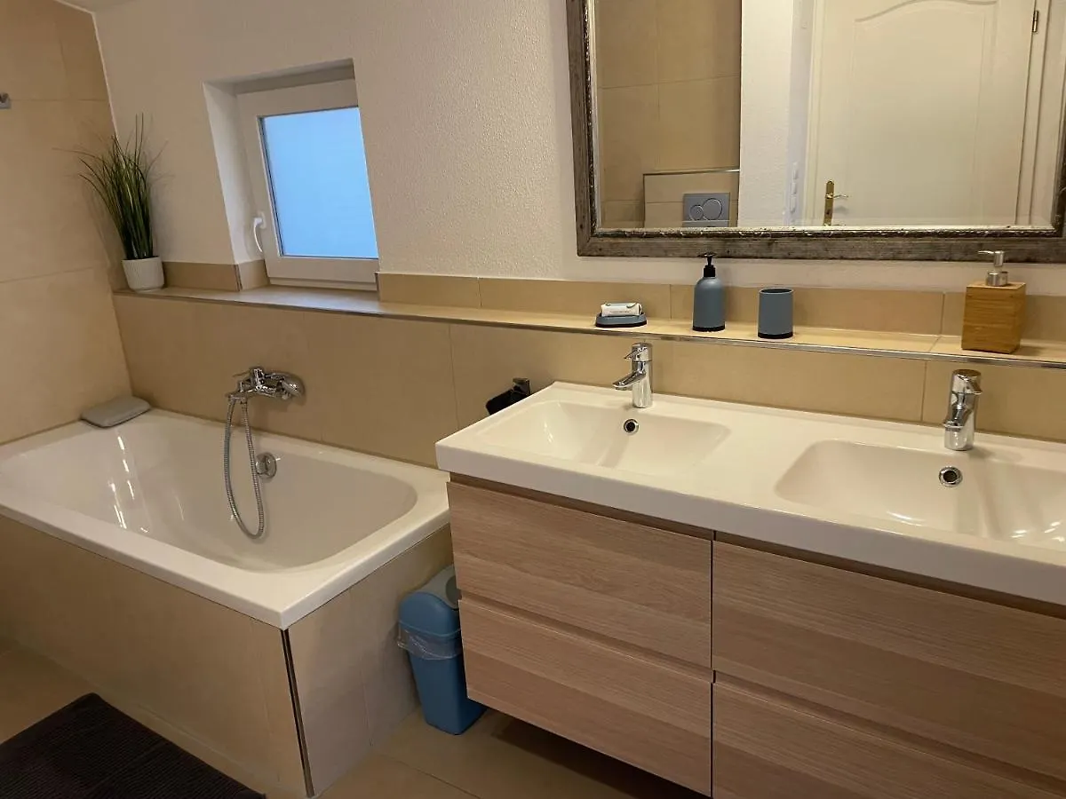 #6 Familienzimmer Mit Gemeinschaftsbad Memmingen