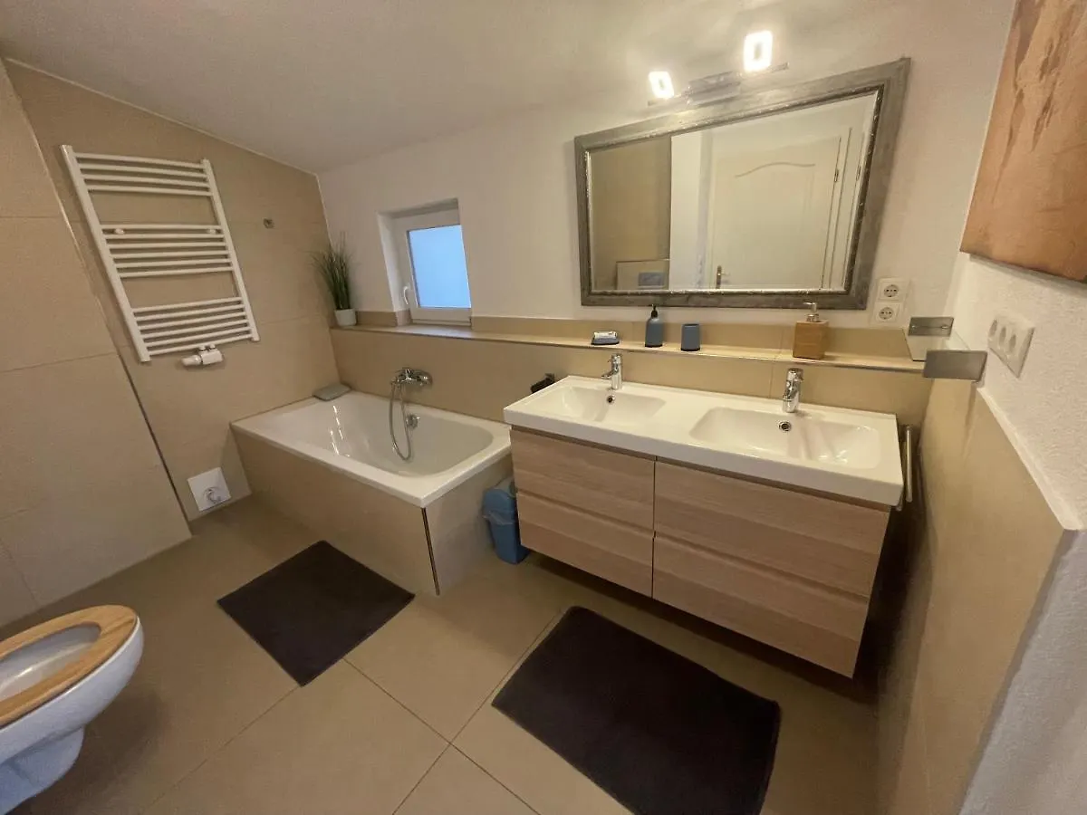#6 Familienzimmer Mit Gemeinschaftsbad Memmingen Homestay